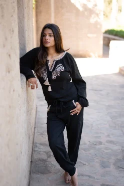 Blouse Corazon Embroidery Black