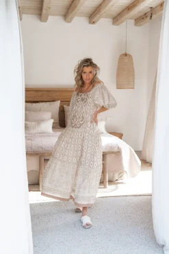 Dress Vina Off White