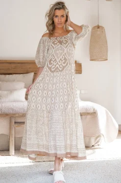 Dress Vina Off White