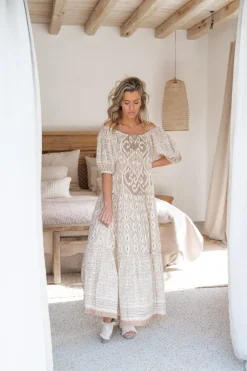 Dress Vina Off White
