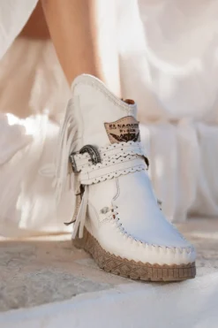 El Vaquero x ibzmode Queenie White