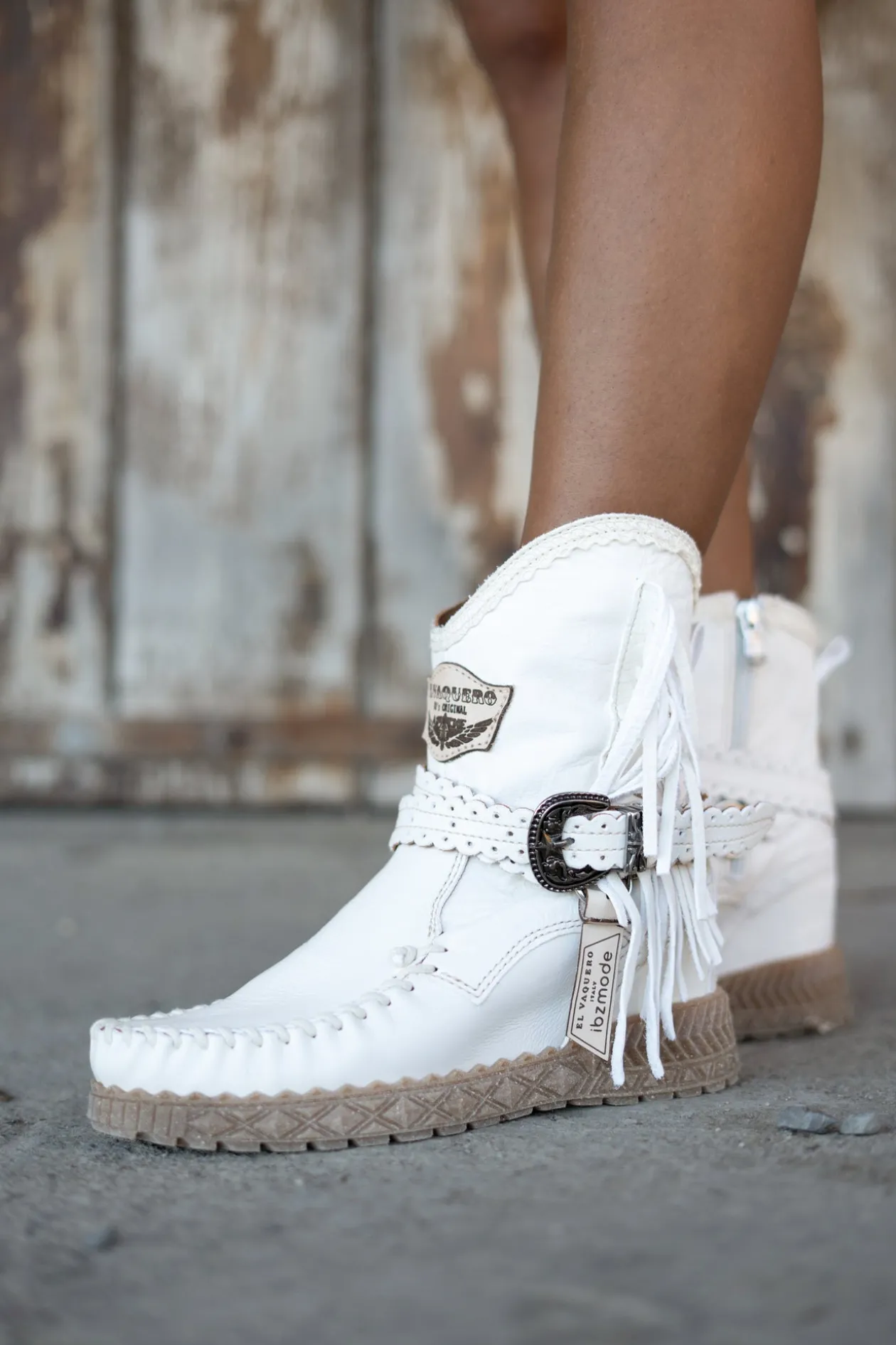 El Vaquero x ibzmode Queenie White