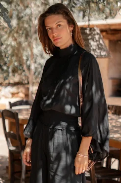 Flair Top Loua Black