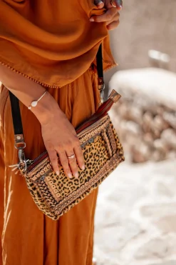 Leather Pouch Bag Leo Beige
