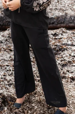 Pantalon Agar Bordado Black