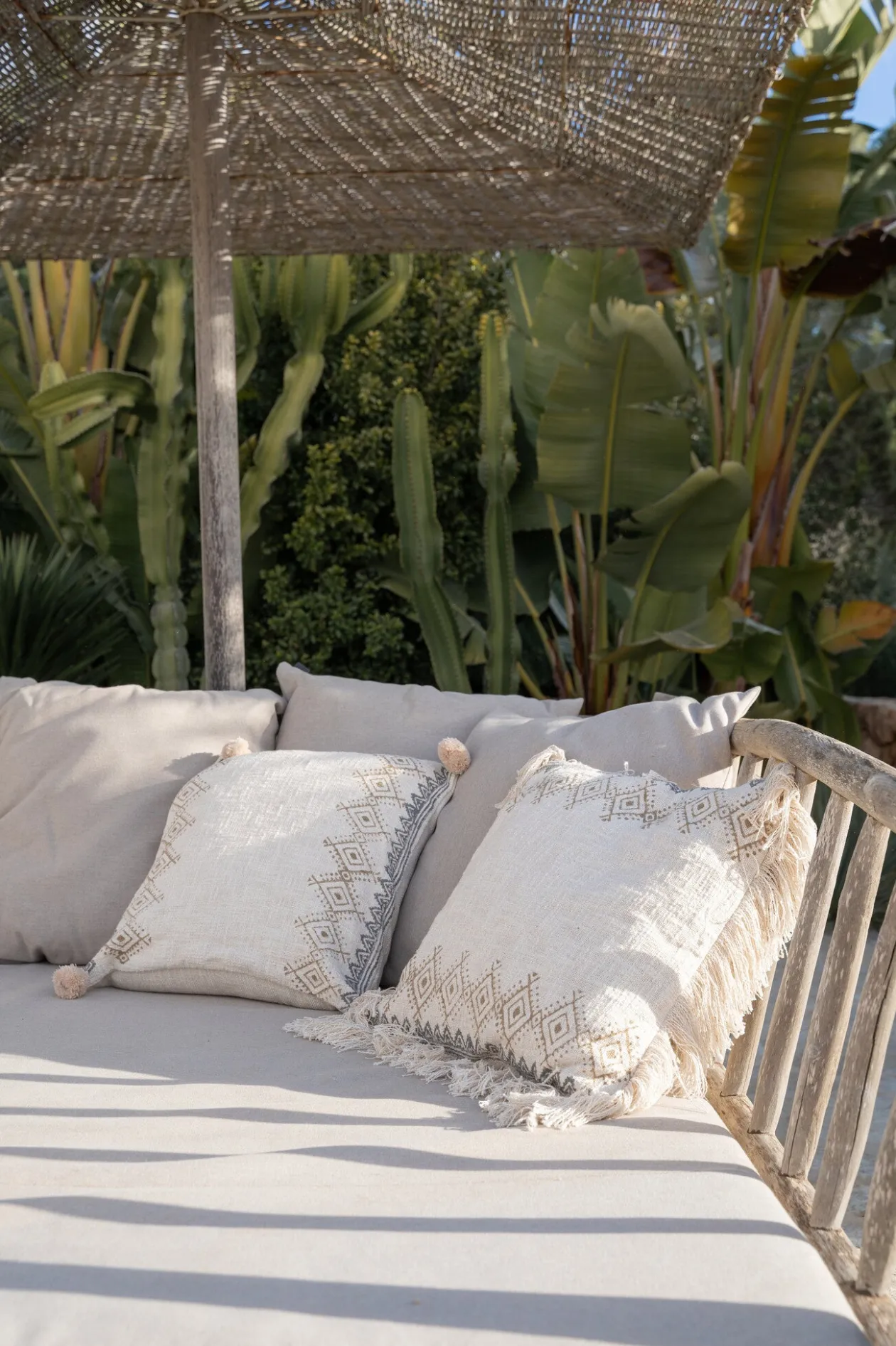 Pillow Suela Ivory