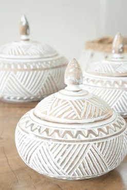 Pot Segitiga White