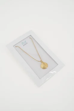 Shell Necklace Gold
