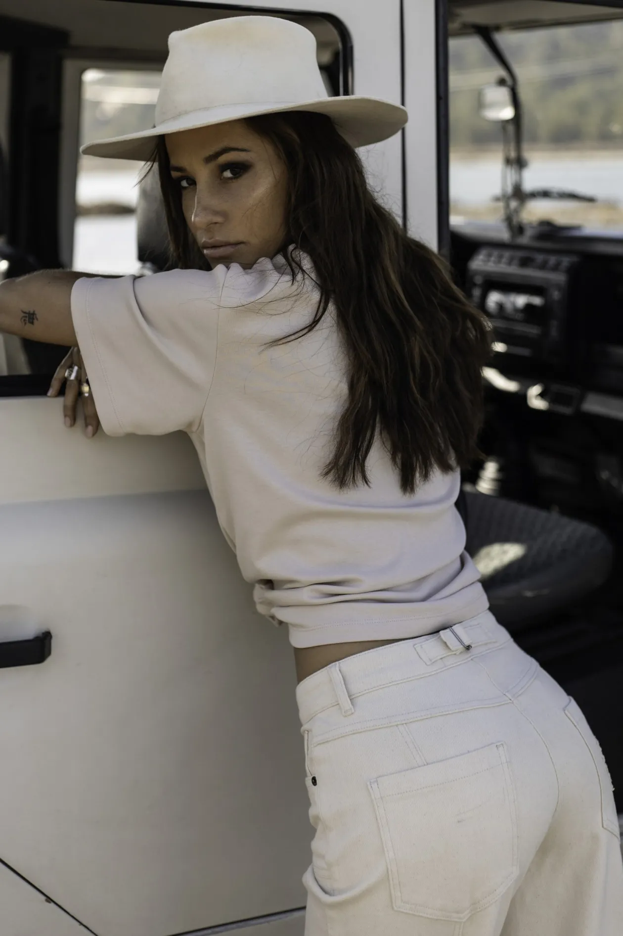 The Muse Neutral Jeans Light Beige
