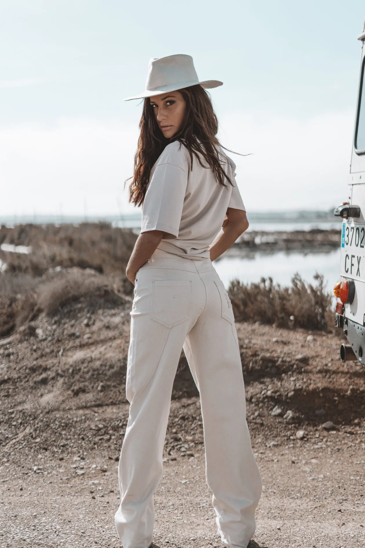 The Muse Neutral Jeans Light Beige