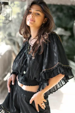 Top Ana Black