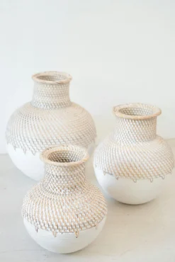 Vase Kayu Off White